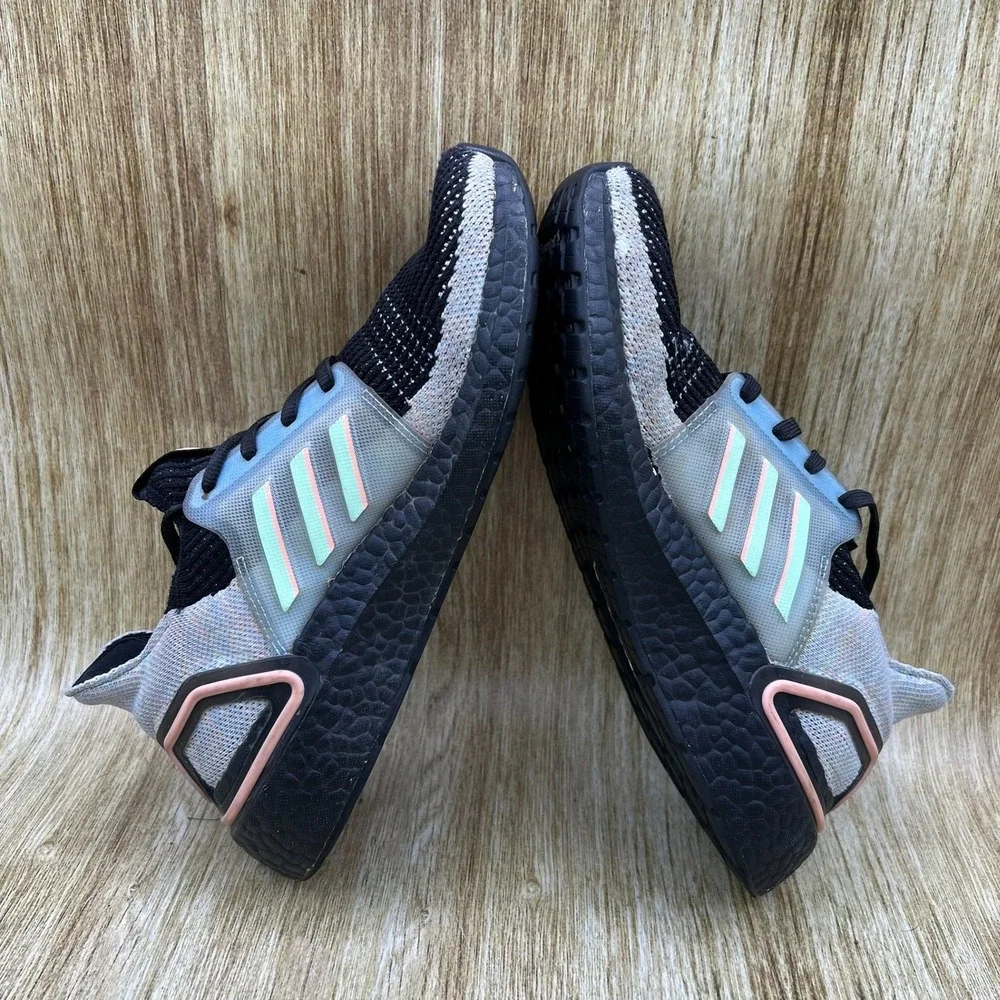 Adidas Ultraboost 2019 Women's Size 6 Running Shoes Linen‎ Ash Green EF2358